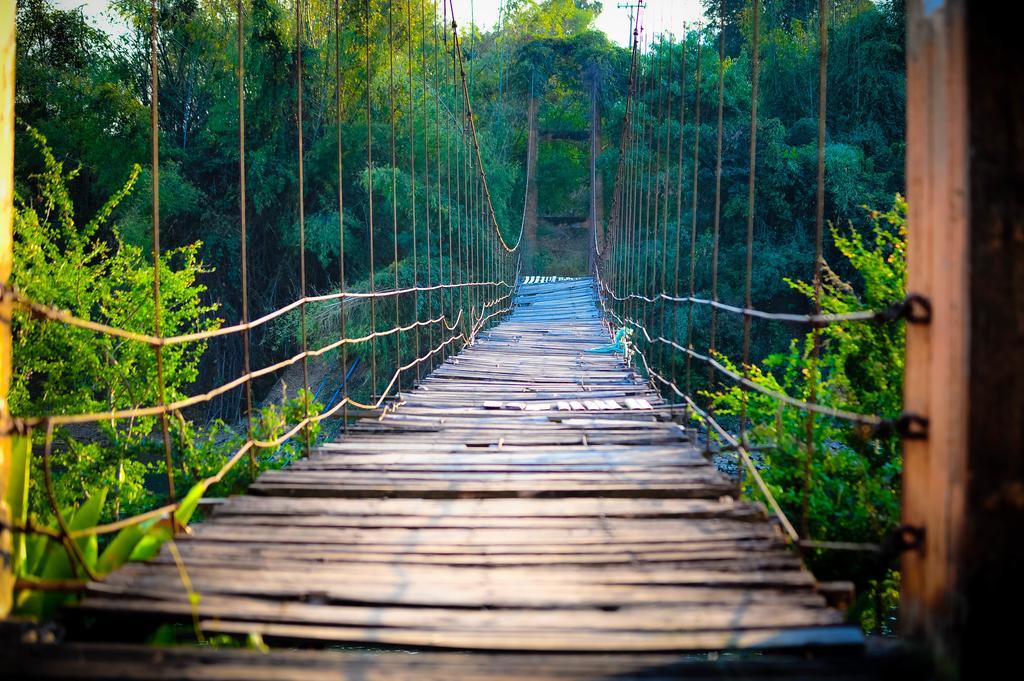 Boutique Raft Resort, River Kwai Сай-Йок Екстер'єр фото