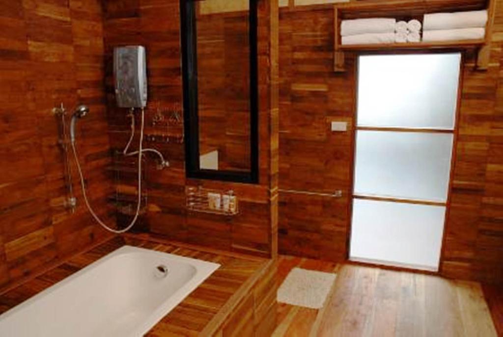 Boutique Raft Resort, River Kwai Сай-Йок Номер фото