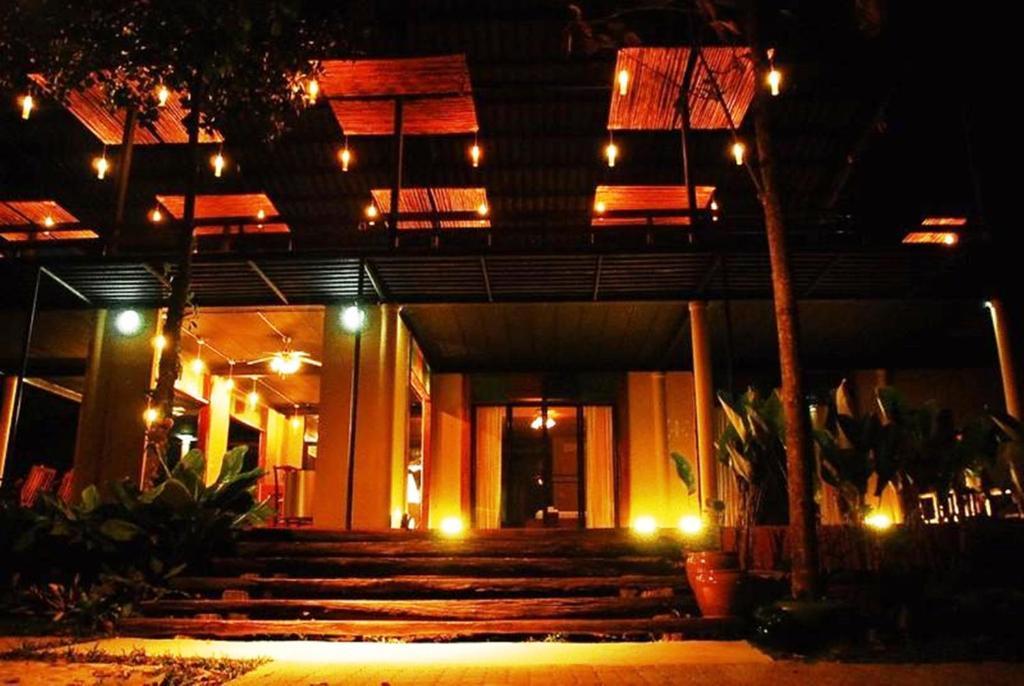 Boutique Raft Resort, River Kwai Сай-Йок Номер фото