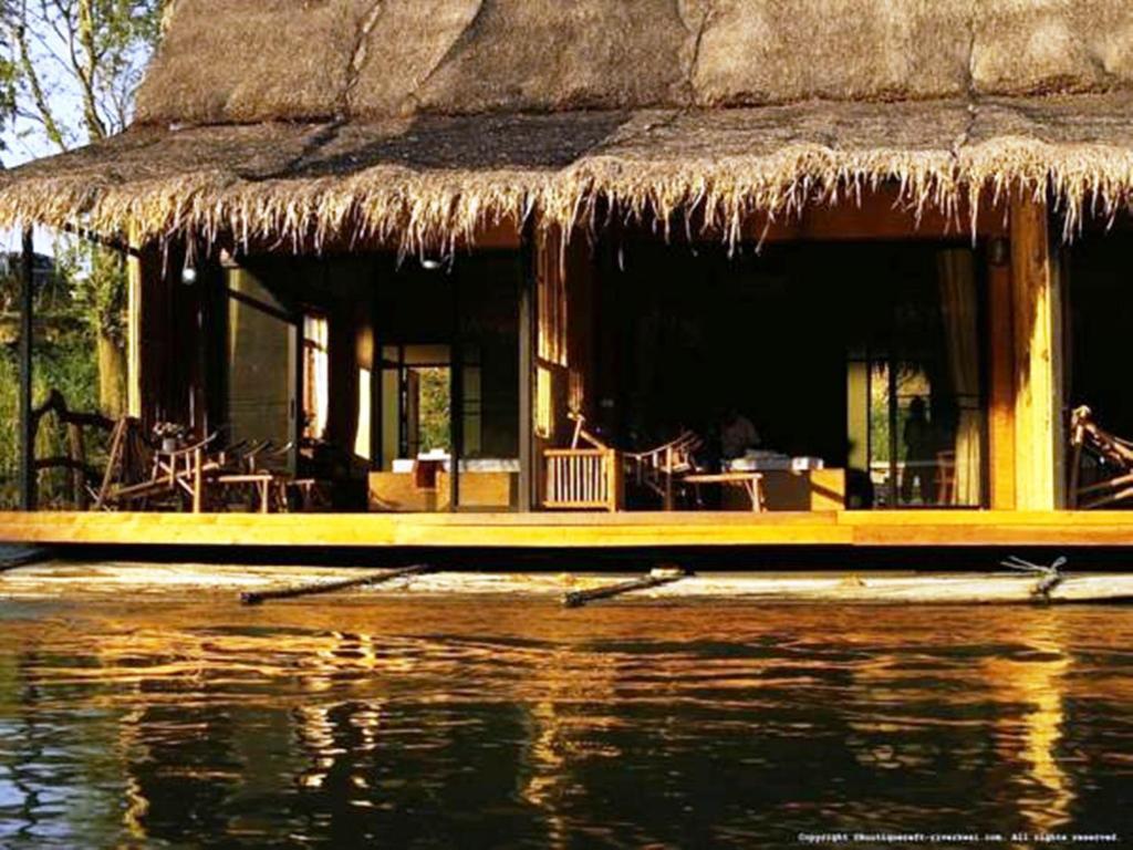 Boutique Raft Resort, River Kwai Сай-Йок Номер фото